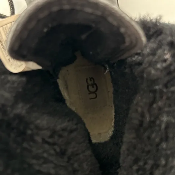Boy’s Ugg Black Butte Rubber Suede Water resistance Snow Winter Boots size 12
