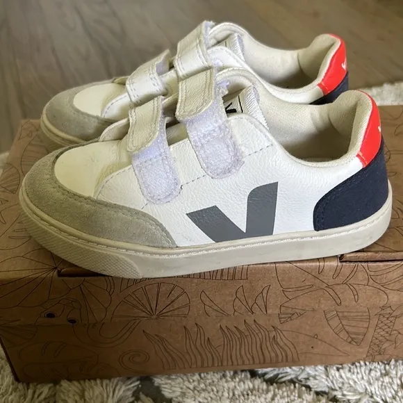 Boys v12 veja sneakers