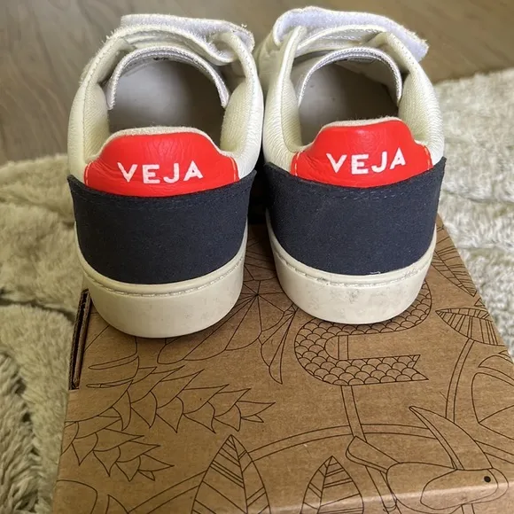 Boys v12 veja sneakers