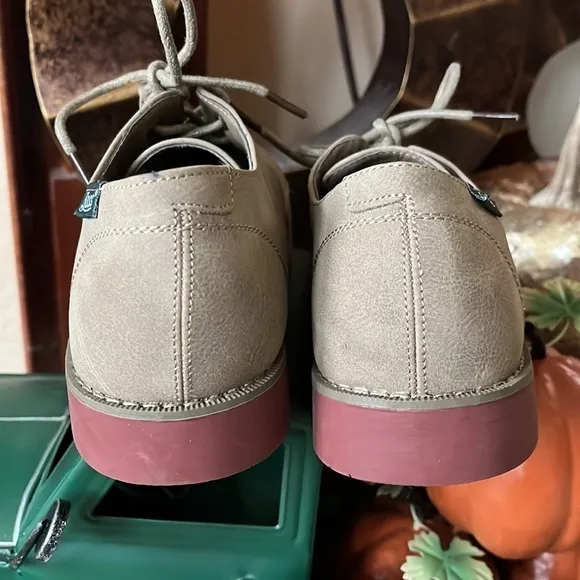 Brand New Bass Junior Bucks Taupe Oxford Casual Dress Shoes Boys Nubucks Lace Up