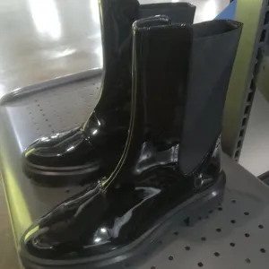 BRAND NEW Stuart Weitzmann Boots