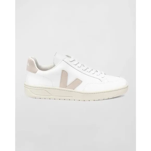 BRAND NEW Women's Veja V12 Leather Sneakers Size 8 White Beige