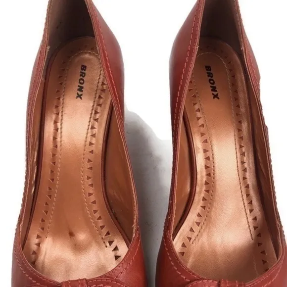 Bronx Cinnamon Brown Pep-Toe Heels