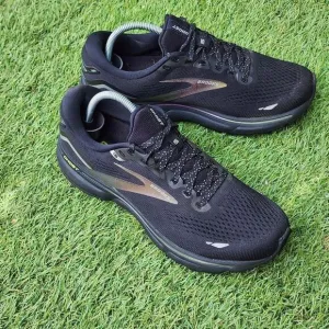 BROOKS GHOST 15 - Women's Athletic Shoes - SIZE 8.5B
