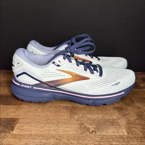 Brooks Women’s Ghost Size 7
