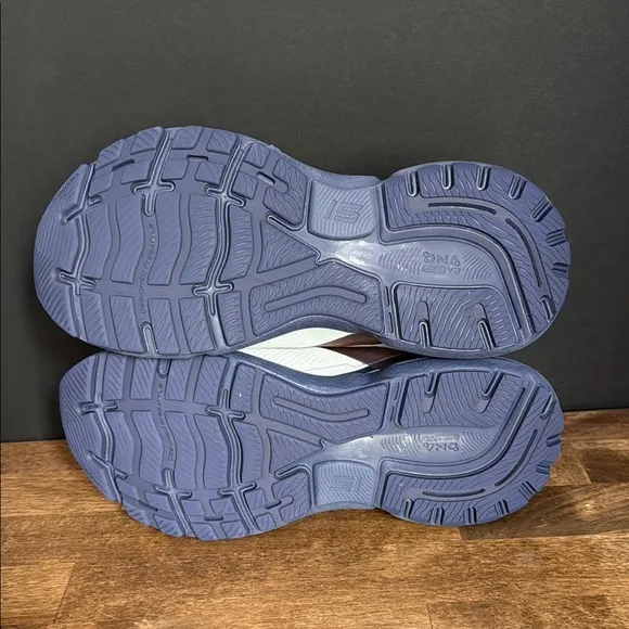 Brooks Women’s Ghost Size 7