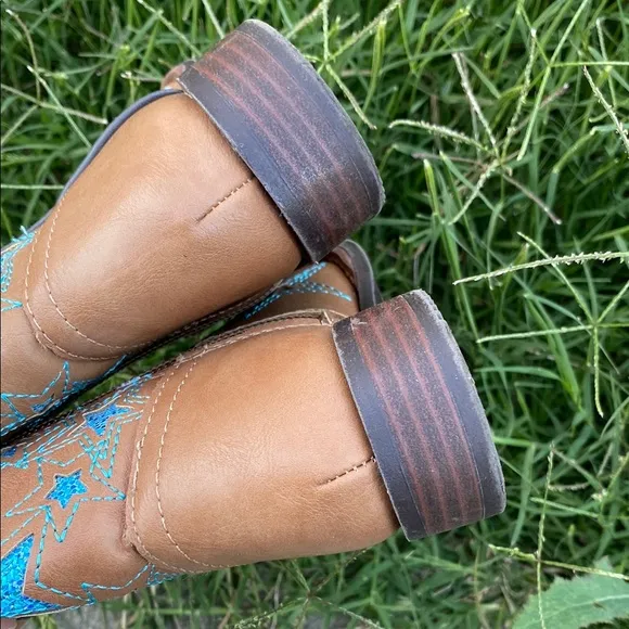 Brown Cowboy Boots with Blue Star Embroidery toddler 8 cowgirl boots
