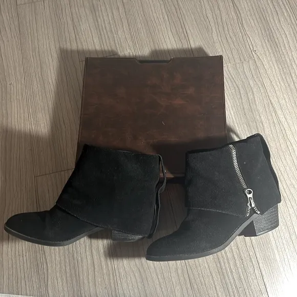 Butter-soft Genuine Suede Boots, Sz 9