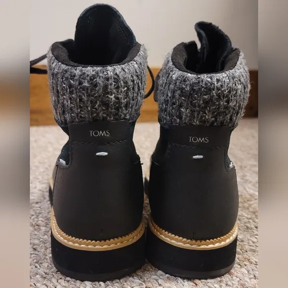 C - Toms Mesa Suede black boots