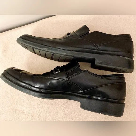 Calvin Klein Vallen Black Leather Smooth Slip On Dress Shoes Size 10M
