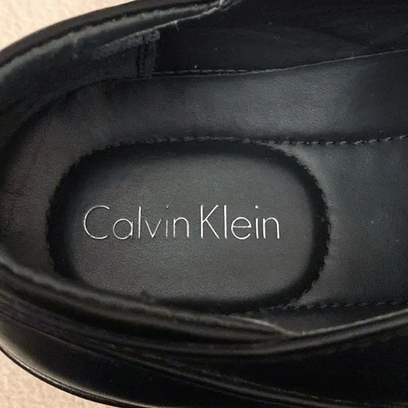 Calvin Klein Vallen Black Leather Smooth Slip On Dress Shoes Size 10M