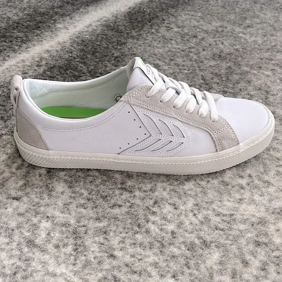 Cariuma Men’s CATIBA Low Off White Leather &amp; Ice Suede Sneaker