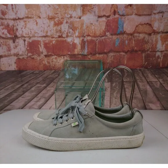 Cariuma Sneakers Men's Size 10.5 Light Blue Suede