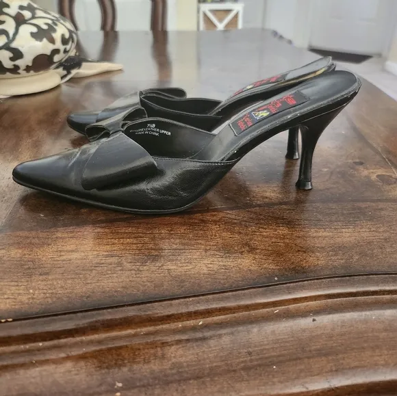 Carlos Falchi leather shoes size 7.5