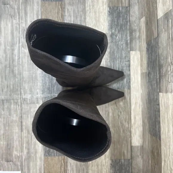 Casadei Vero Cuoio Knee High Heel Boots Size 7.5 Brown Suede Made in Italy EUC