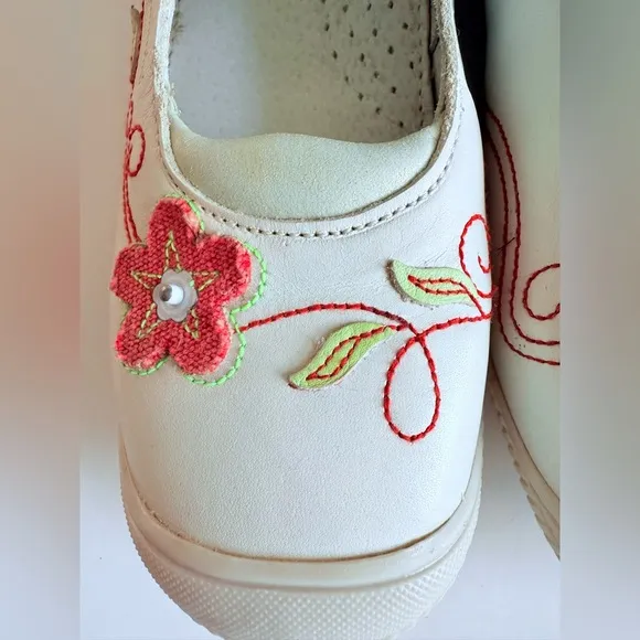 Catimini Girls Leather Shoes Sz 11 EU 28 US White Floral Embroidery Made Morocco