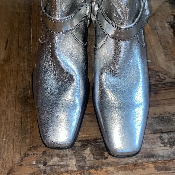 Caverly milly silver leather boots