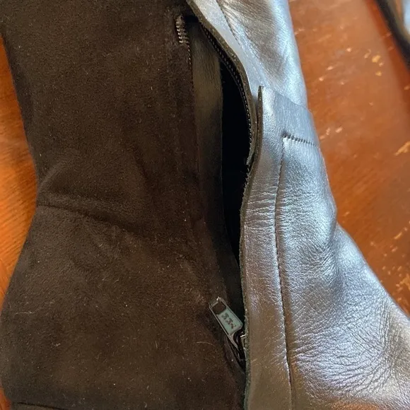 CECELIA black leather and suede size 6 boots
