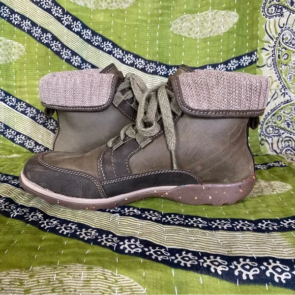 Chaco Ivy Brown/ Gray Barbary Ankle Leather Boots Size 7.5