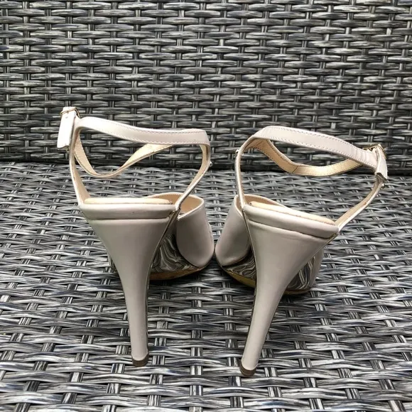 Chloe Peep Toe Gold Heel Ankle Strap Leather Sandals Size 39EU NEW