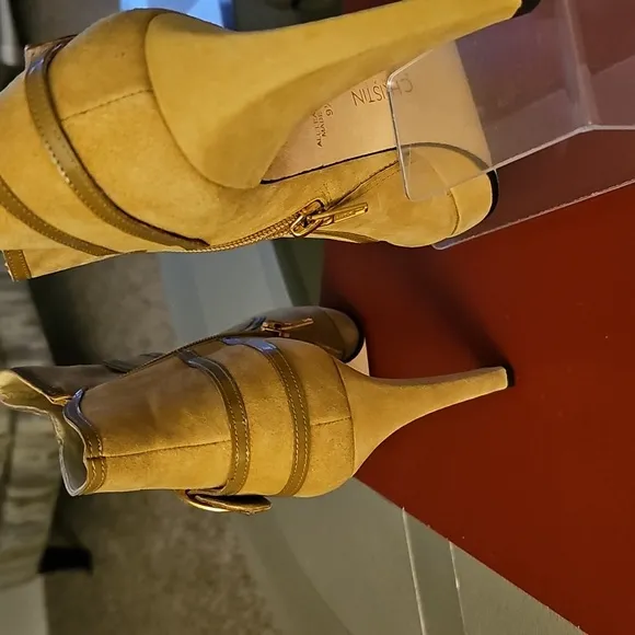 CHRISTIN MICHAELS CAMEL KID SUEDE/CAMEL PATENT LEATHER