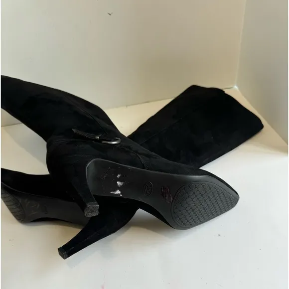 Circa Joan &amp; David CJ Entertain Gray Suede Buckle Detail Boots Size. Size 9.5