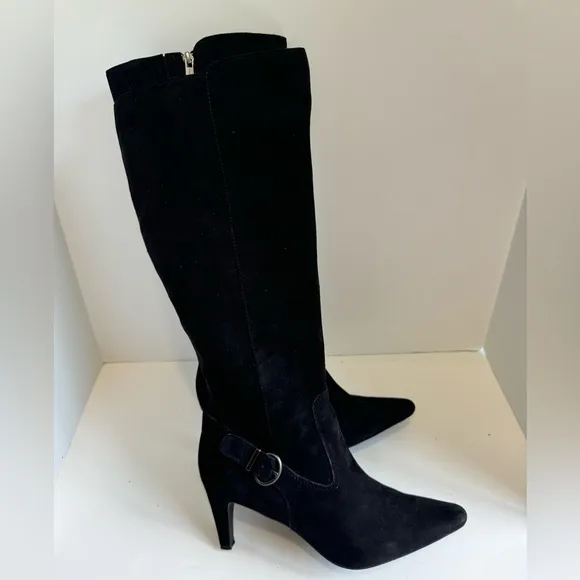 Circa Joan &amp; David CJ Entertain Gray Suede Buckle Detail Boots Size. Size 9.5