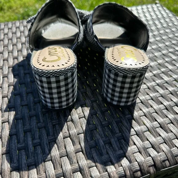 Circus by Sam Edelman Black and White Heels