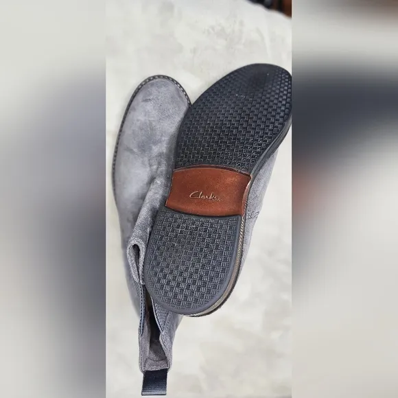 Clark Suede boot size 10
