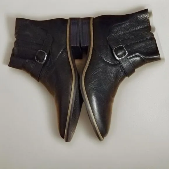 Clark's Camzin Loop Leather Boots