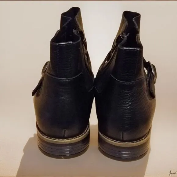 Clark's Camzin Loop Leather Boots