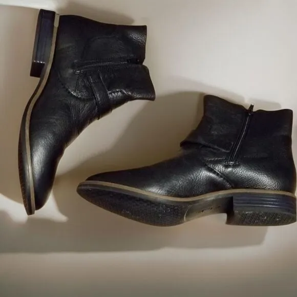 Clark's Camzin Loop Leather Boots