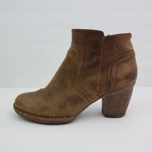Clarks Carleta Womens Size 8.5 Brown Leather Ankle Booties Boots Shoes