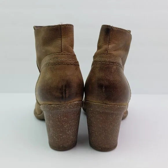 Clarks Carleta Womens Size 8.5 Brown Leather Ankle Booties Boots Shoes