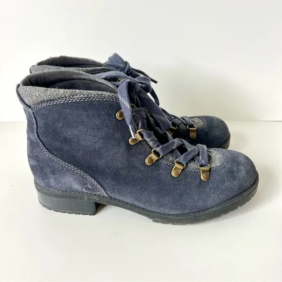 CLARKS COLLECTION Faralyn Soft Cushion Water Resistant Suede Ankle Boots—SZ. 10