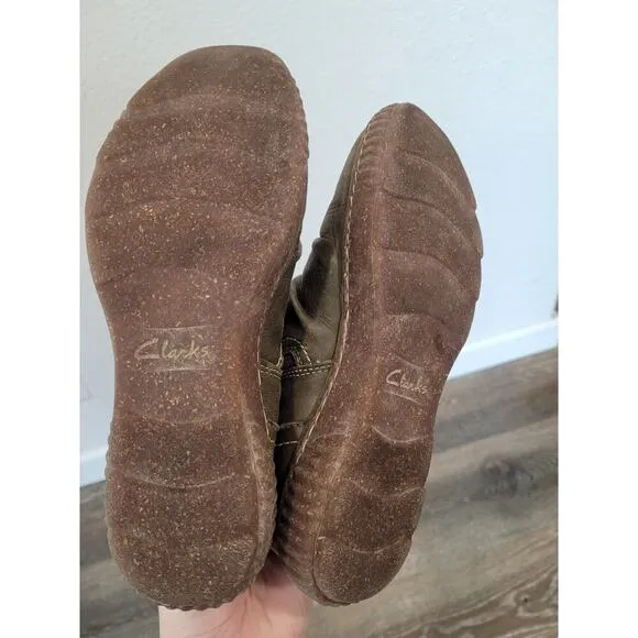Clarks Green Leather Women's Boots Bootie size 6 #3