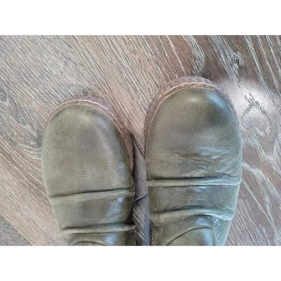 Clarks Green Leather Women's Boots Bootie size 6 #3