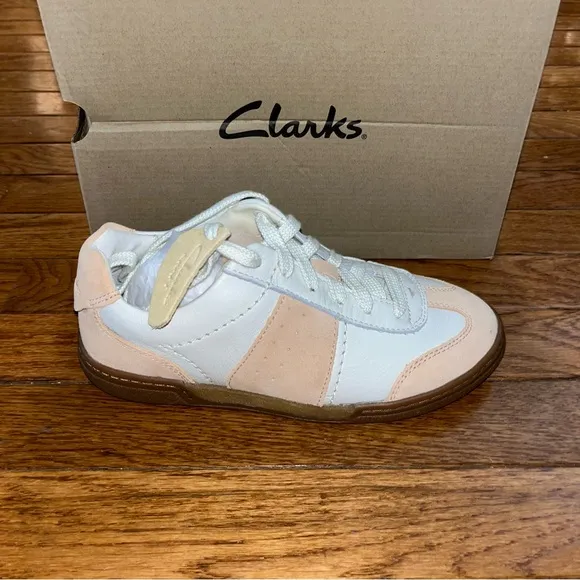 Clark’s Leather Craftmatch Lo Sneakers Pale Peach &amp; White Women’s Size 5.5