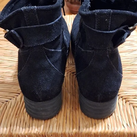 Clark’s Marana Amber Black Suede Leather Buckle Ankle Boots Woman’s 9