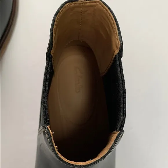 Clarks Men's Black Leather Chelsea Boots