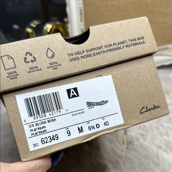 Clarks | Un Blush Wish in Metallic Platinum Shoes, Size 9 NIB