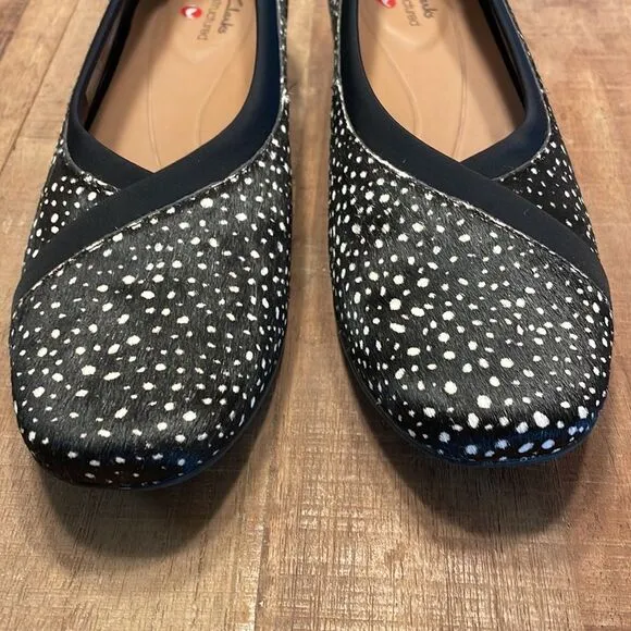 Clarks Un Darcey Ease 2 Flats