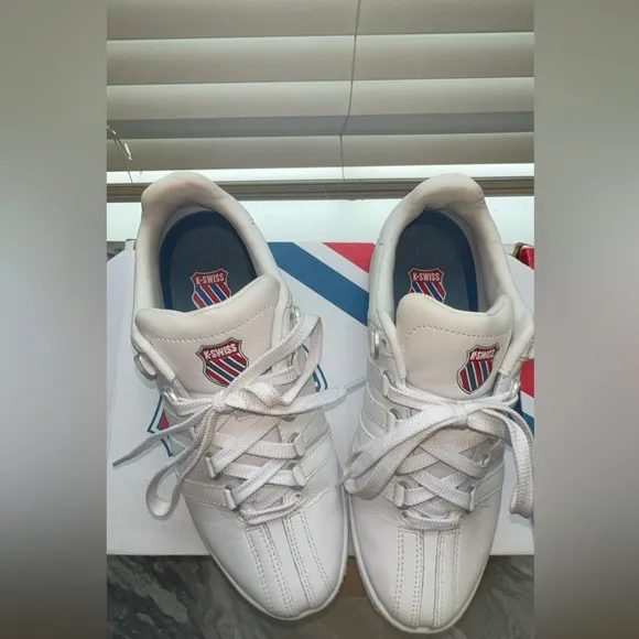 Classic White K-Swiss Youth Size 7 - Only Worn Once!