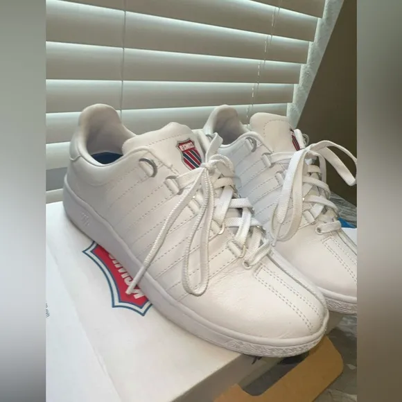 Classic White K-Swiss Youth Size 7 - Only Worn Once!