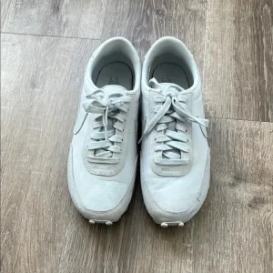 Classic White Women’s Sneakers