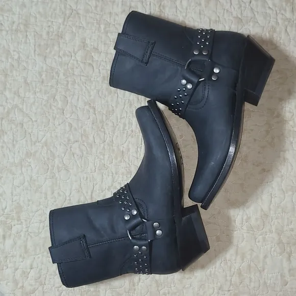 Cleo wolf Harness Western Boots Size 7