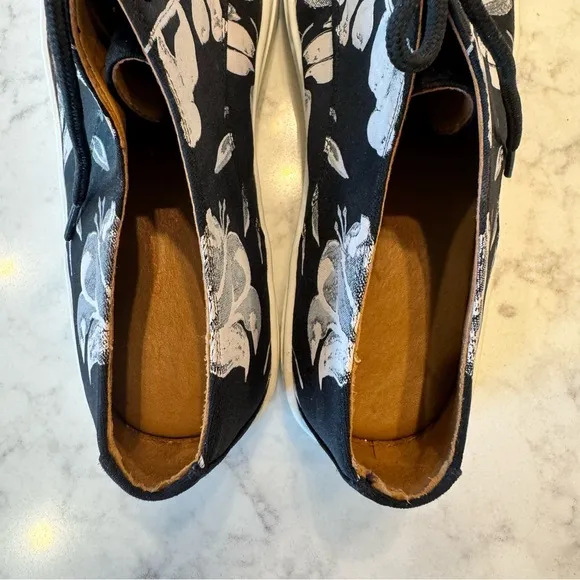 Clover Canyon Black, White, Very Light Pink Abstract Floral Women's Sneakers. 8