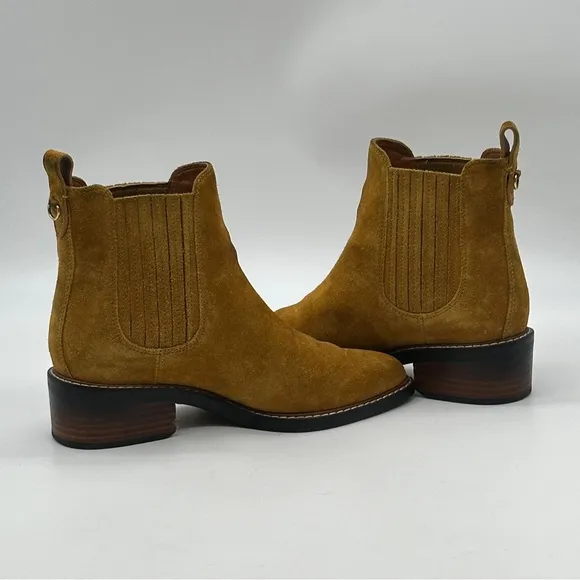 Coach Bowery Suede Chelsea Ankle Boots. Size 7