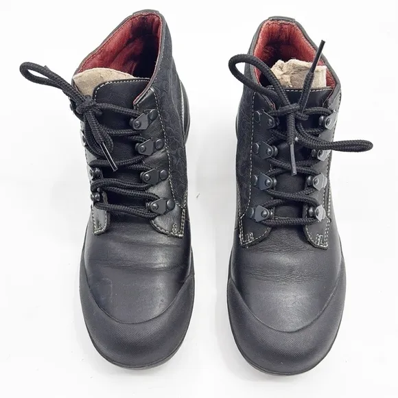 Coach Dyanne Leather Ankle Boot size 6 Black Logo