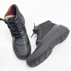 Coach Dyanne Leather Ankle Boot size 6 Black Logo
